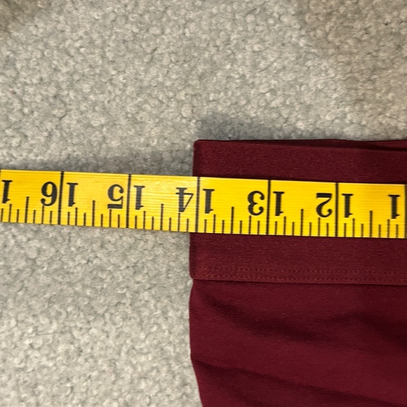 Fabletics XL High-Waisted Seamless Stripe 7/8 Pant and Poppy Seamless Sports Bra - Picture 9 of 16